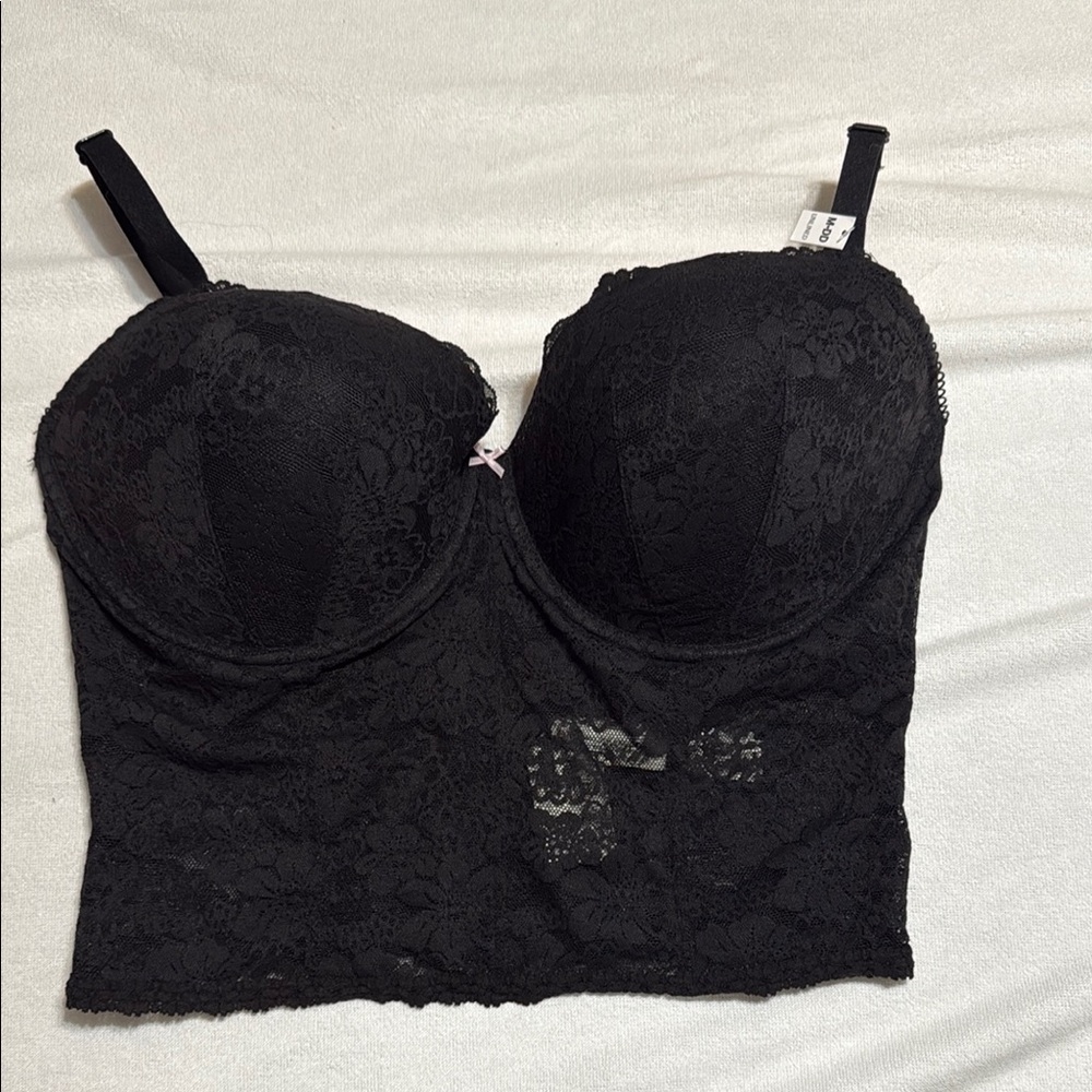 NWT PINK Victoria's Secret Black Bra with Molded Cups and Lace Detail